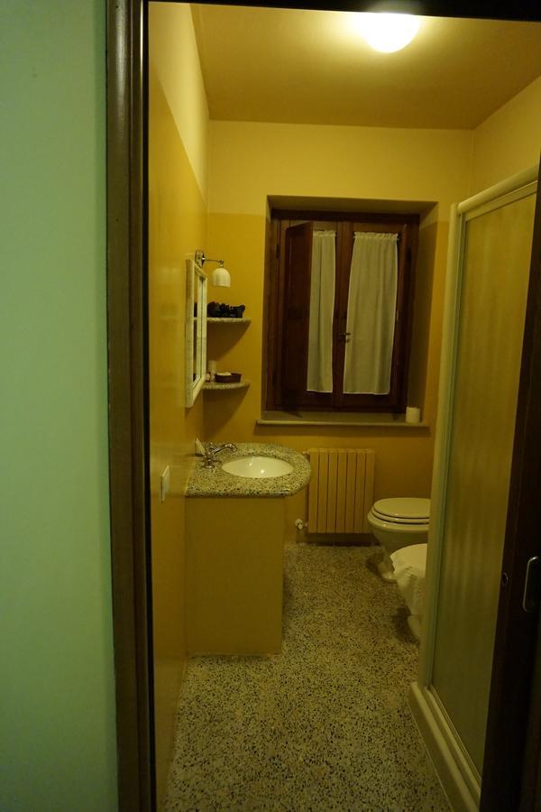 Locanda Da Ciacci Petriano Exteriör bild