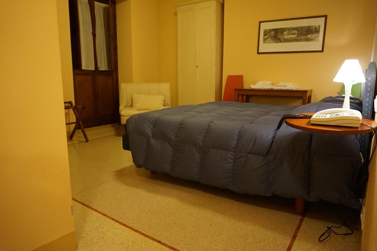 Locanda Da Ciacci Petriano Exteriör bild