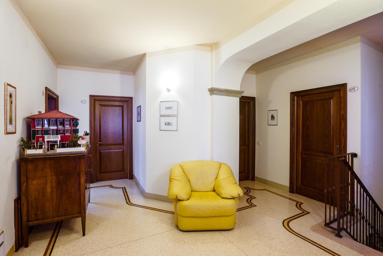 Locanda Da Ciacci Petriano Exteriör bild
